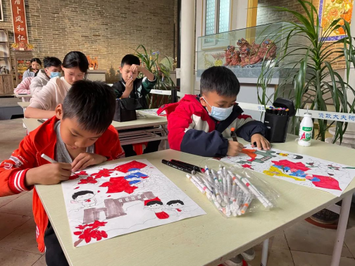 花都區(qū)博物館舉辦“羊城花開木棉紅”繪畫活動(dòng)445.png