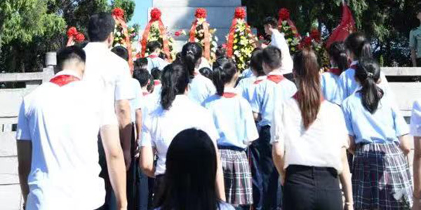 花都區(qū)在革命烈士陵園隆重舉行烈士公祭活動   銘記歷史  緬懷先烈