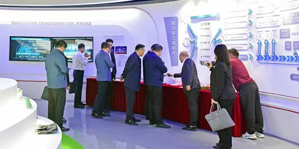 廣州首個(gè)，兩站落地    “中國(guó)皮具之都”再添新引擎