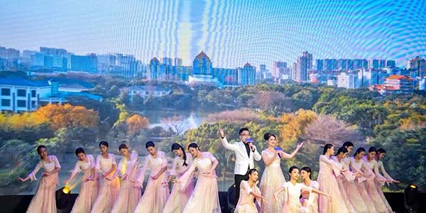 第二屆平安花都主題晚會圓滿落幕         警校共建守平安 法韻飛揚護全運