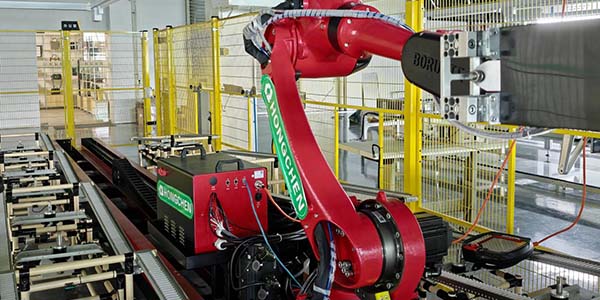 花都區(qū)2025年規(guī)上工業(yè)與工業(yè)投資實(shí)現(xiàn)雙突破